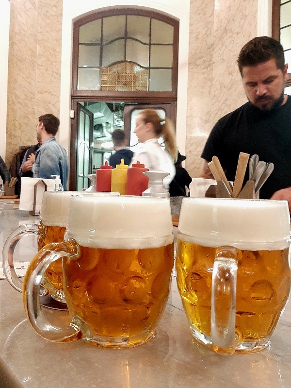 pints pilsner urquell beer prague czech beer