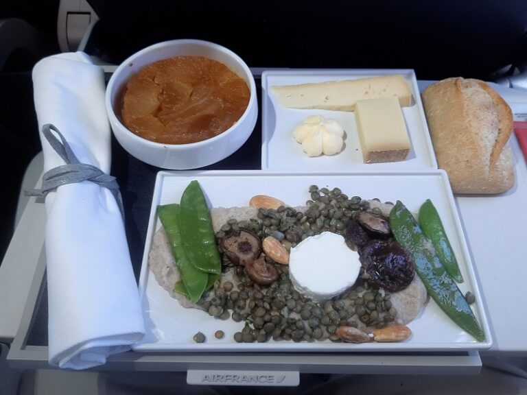 Review: Air France HOP Business Class (Embraer 170) - Paliparan