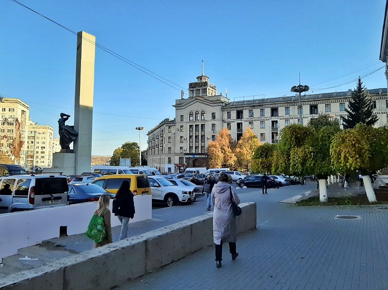 hotel chisinau soviet memorial