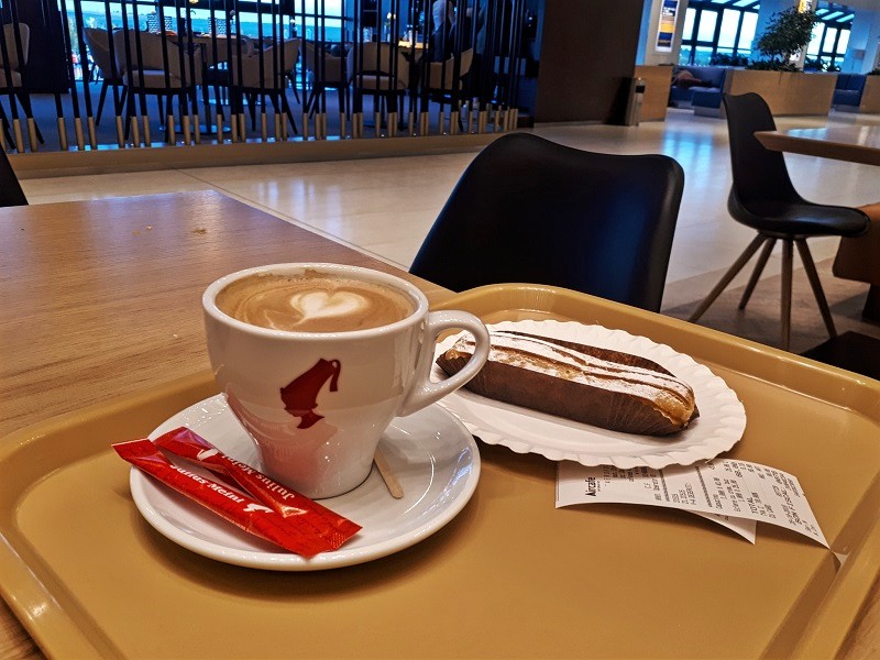 coffee eclair chisinau airport