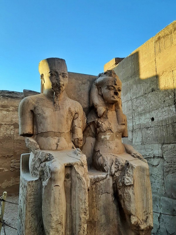 amenhotep III queen Tiye statues