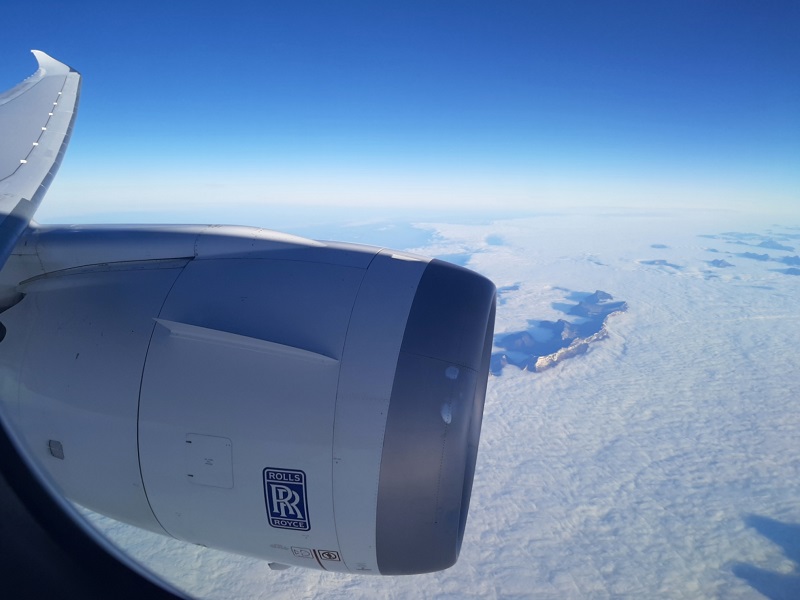 mountains alps air europa boeing 787 dreamliner economy class