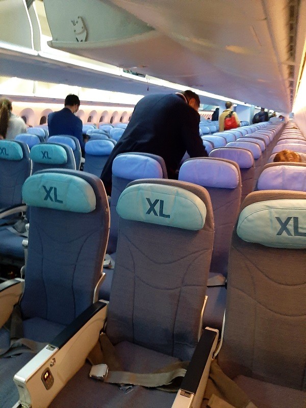 economy class cabin boeing 787-8 air europa