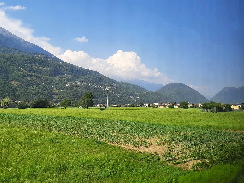 mountain valley tirano milan train