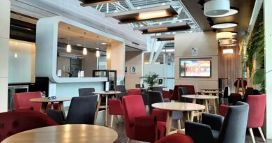 polonez business lounge lot polish airlines warsaw airport