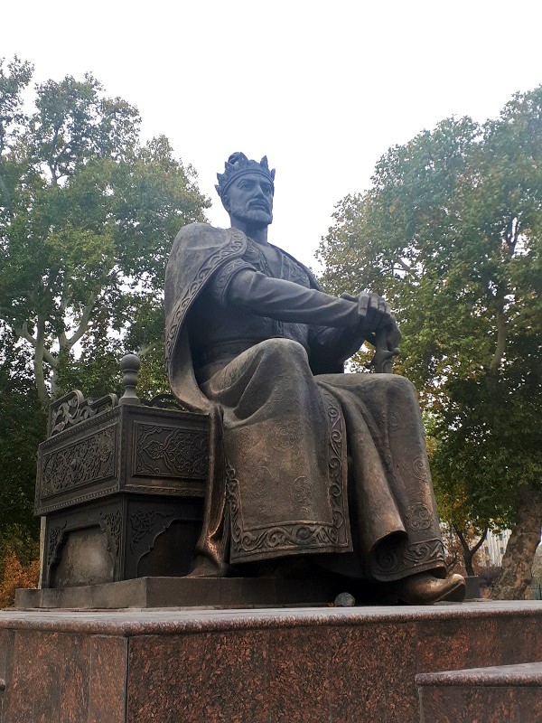 timur statue