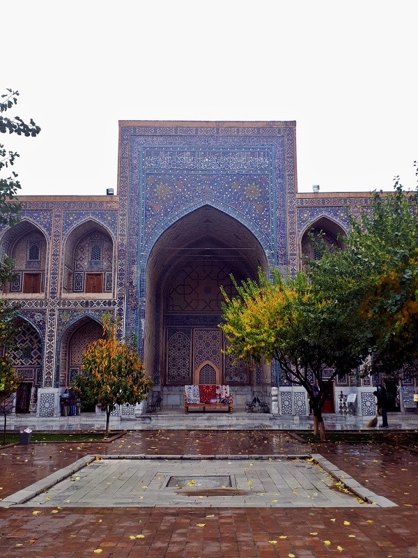 courtyard ulughbek madrassa
