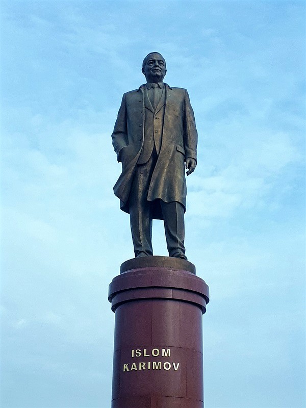 Islam karimov statue