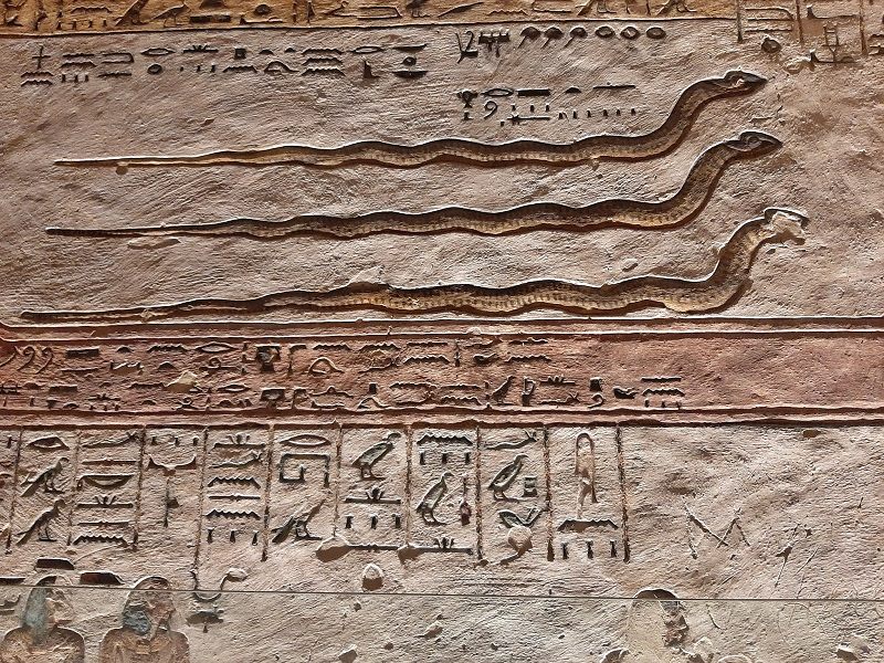 snakes guard underworld luxor