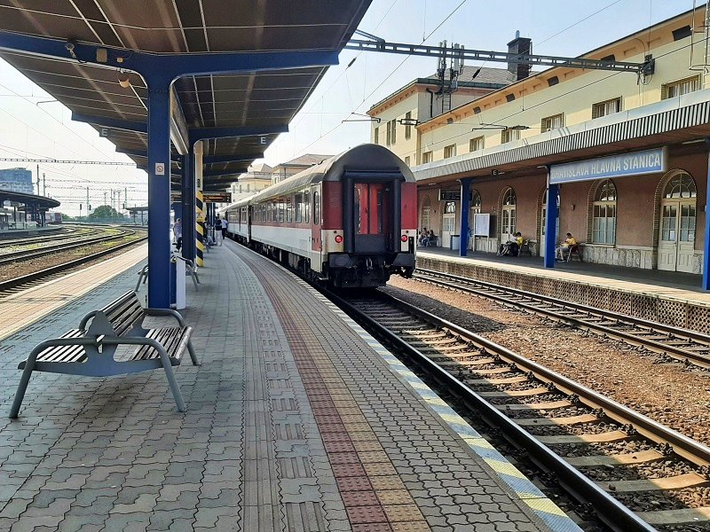slovak train bratislava station