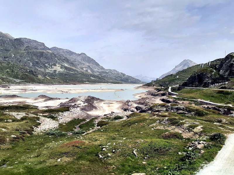 lago bianco bernina railway tirano chur