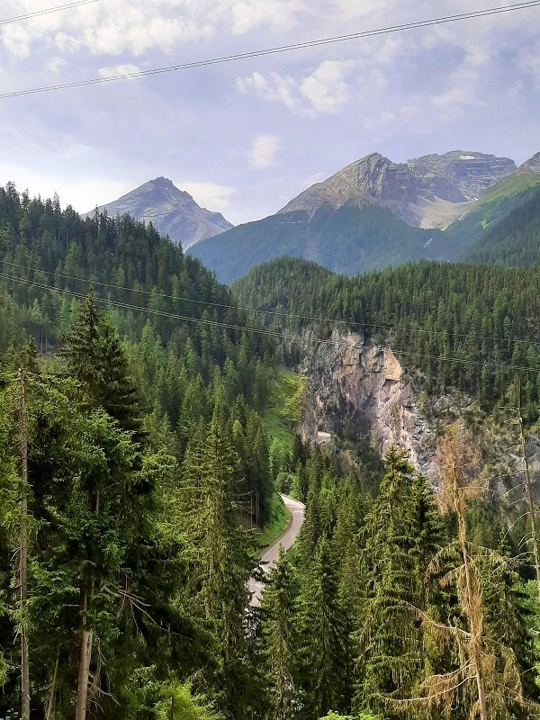 Bergün filisur railway line view