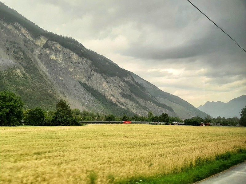 reichenau chur railway line train view