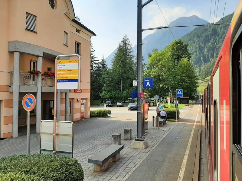 Le Prese station
