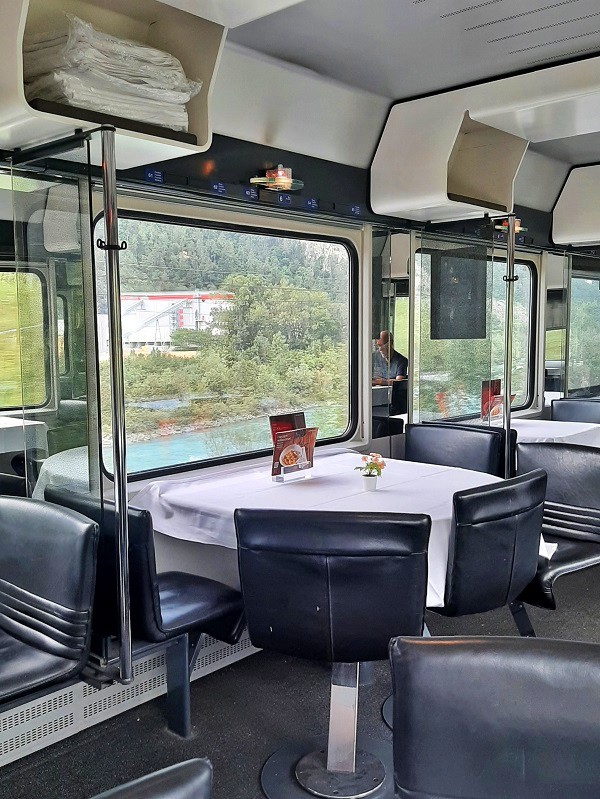 swiss intercity train dining car