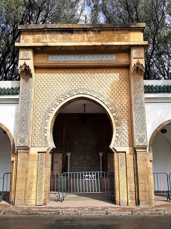 islamic arch wall royal palace