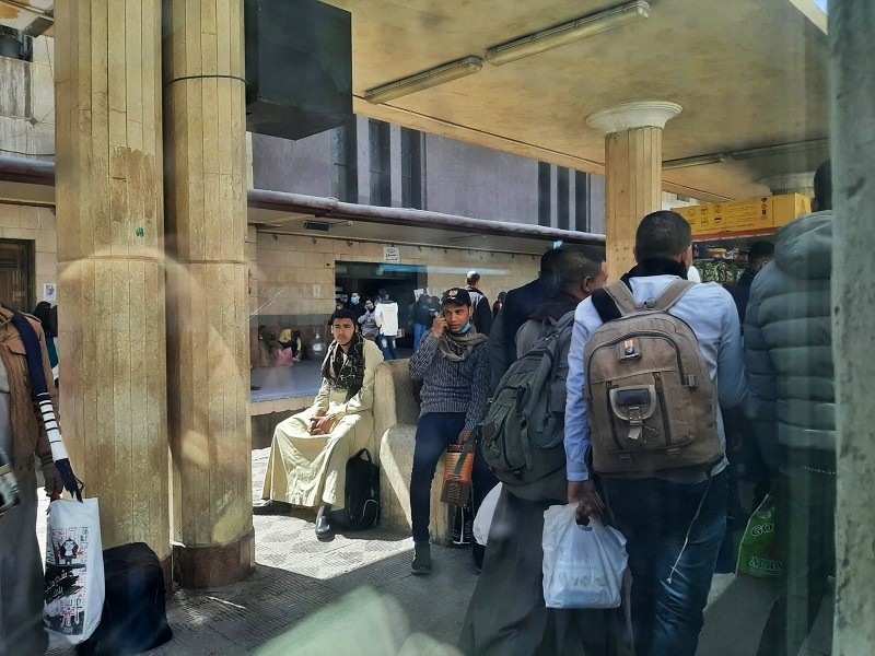 asyut train station platform