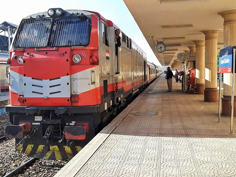 luxor cairo express train egypt