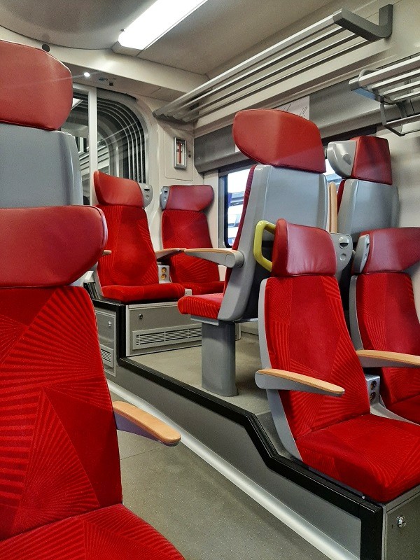 Léman Express train first class seats