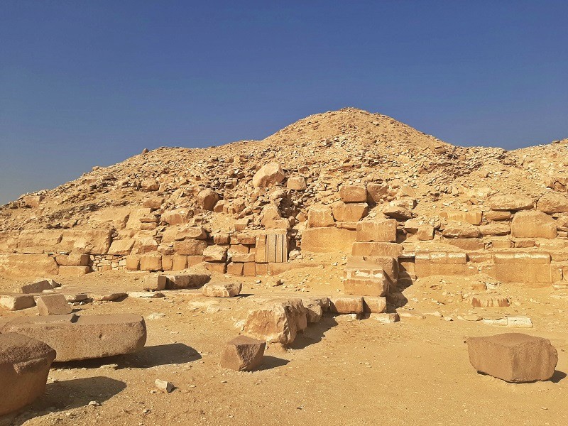 pyramid unas