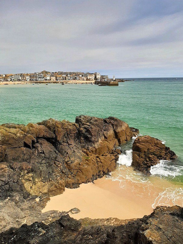 st ives cornwall beach england trains