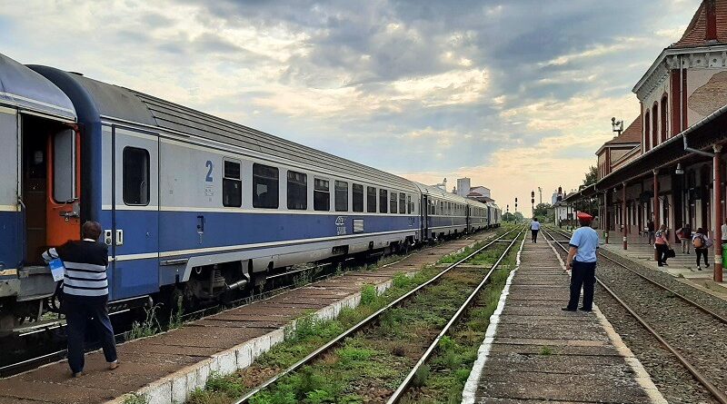 bucharest satu mare sleeper train carei station