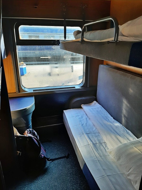 private sleeper compartment cfr romania satu mare night train