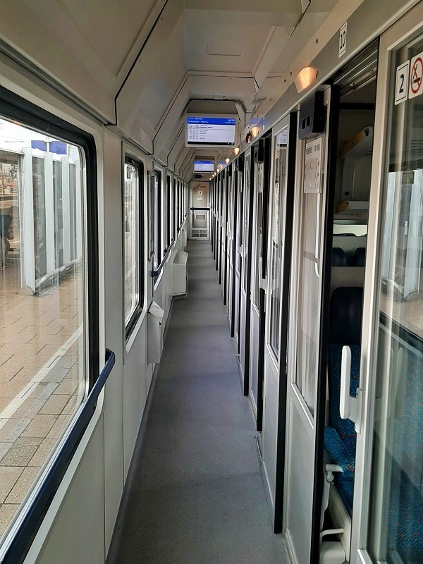 aisle train