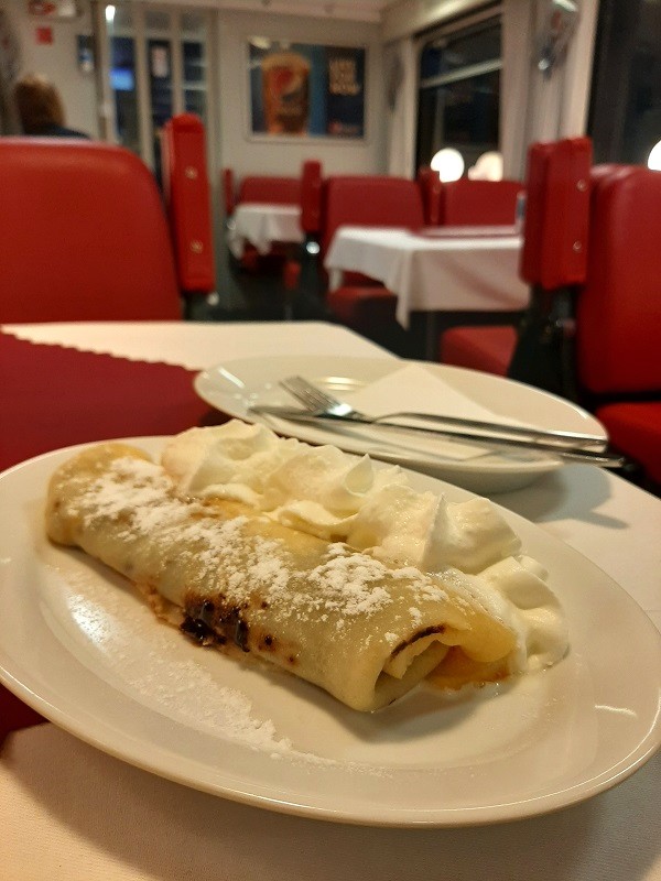 palačinka dining car pancakes crepes