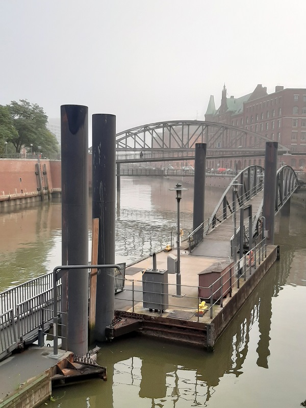 Zollkanal bridges speicherstadt