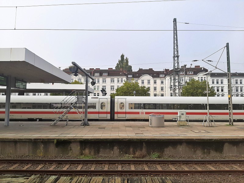 hamburg altona railway station ICE train