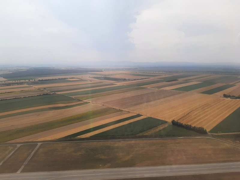 vienna airport departure view airbus a321