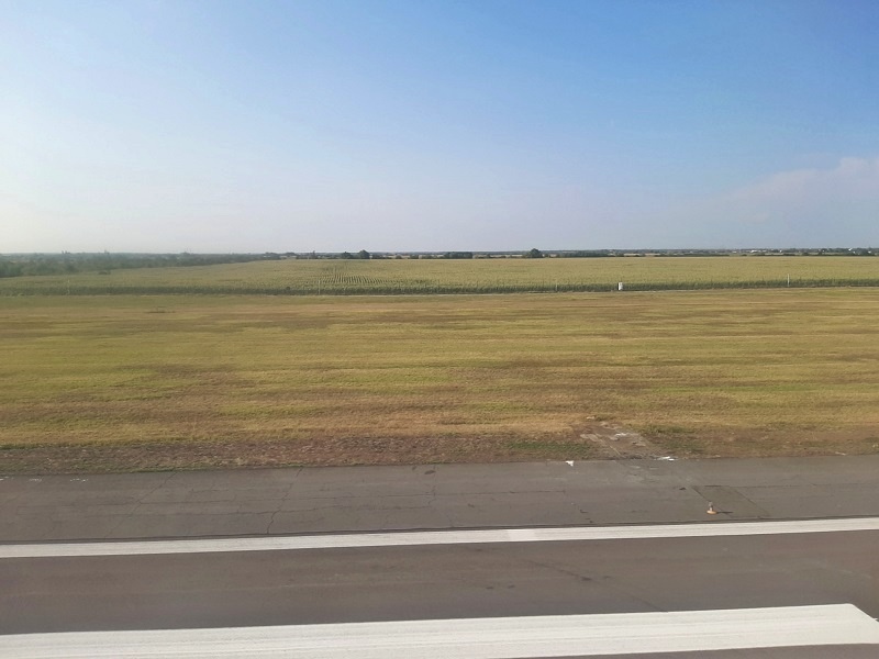 bucharest otopeni airport landing