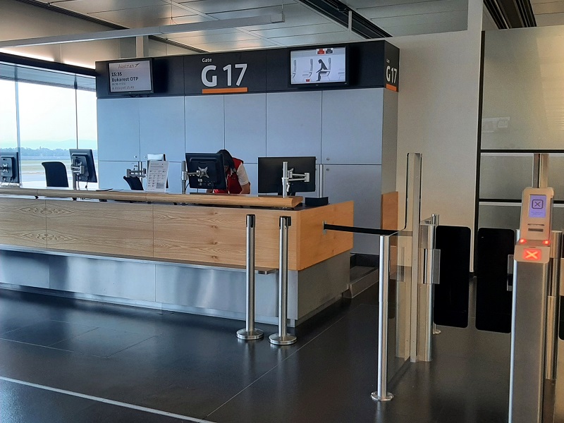 departure gate vienna airport