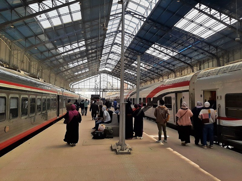 trains alexandria misr station egypt