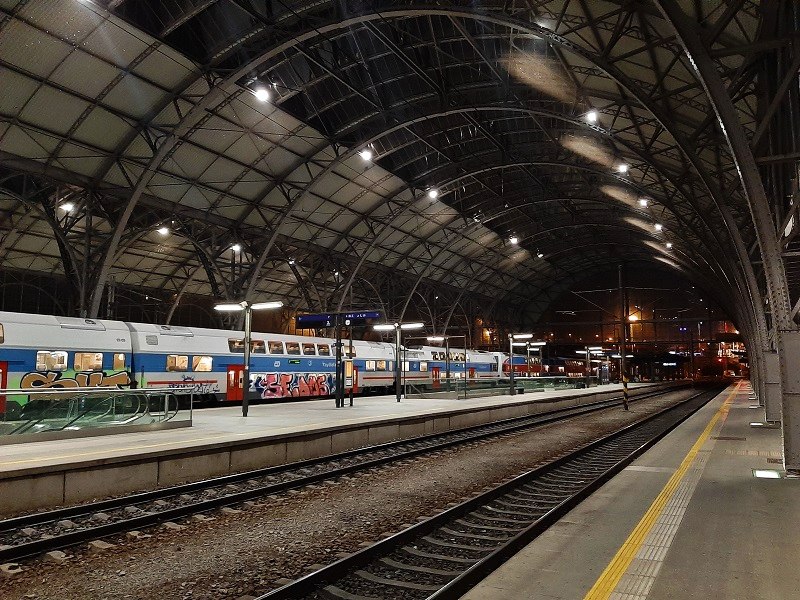 Prague main railway station train frankfurt