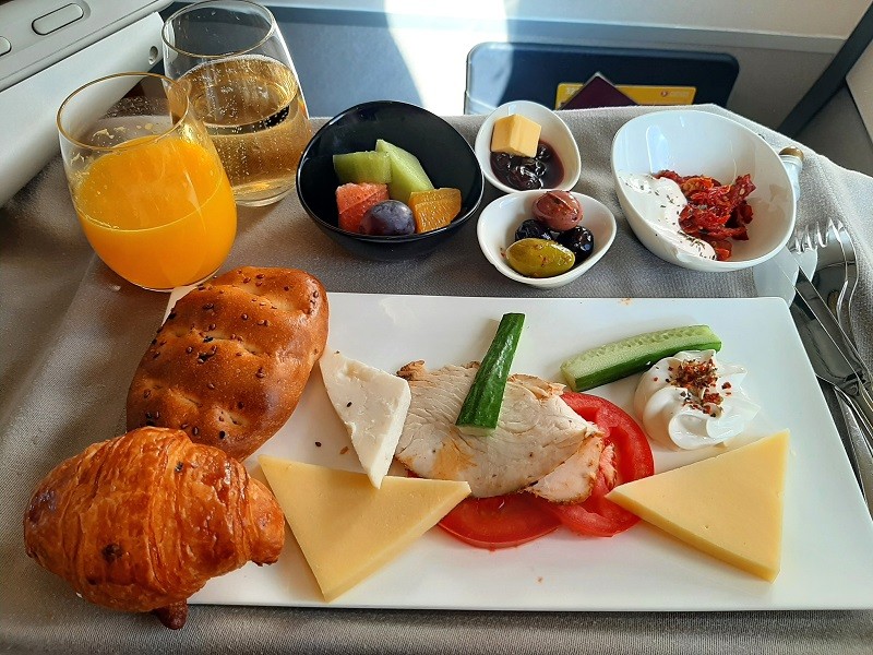 breakfast turkish airlines business class airbus a321