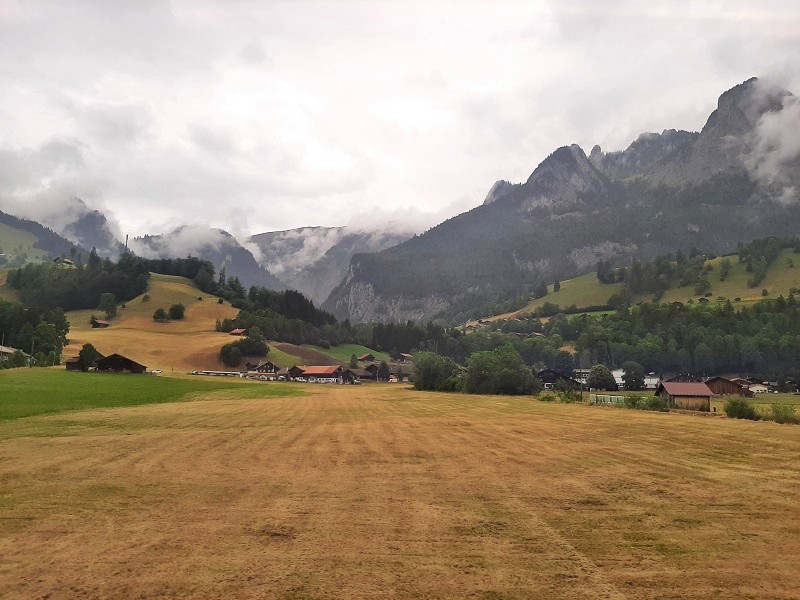 switzerland mountains zweisimmen spiez railway train