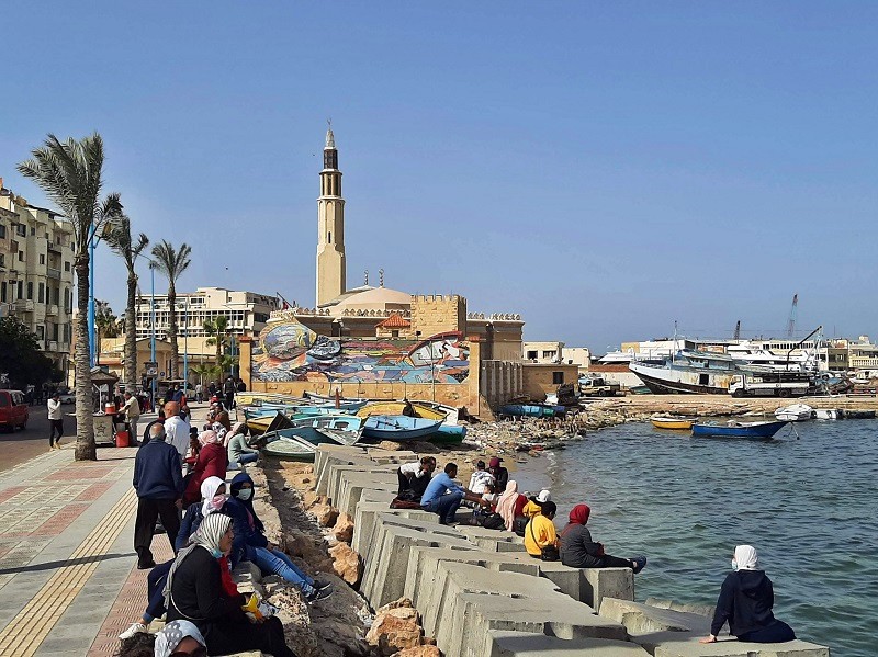 sun sea alexandria corniche