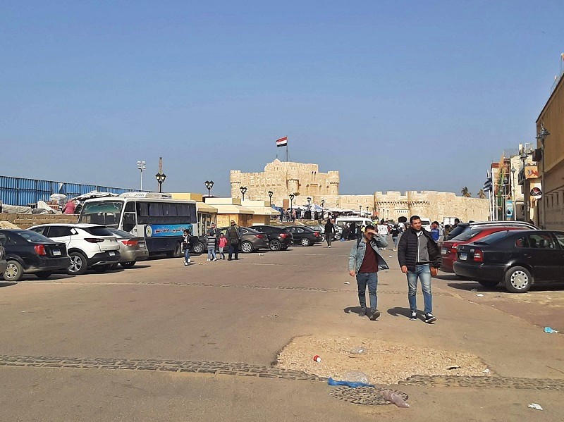 qaitbay citadel parking lot