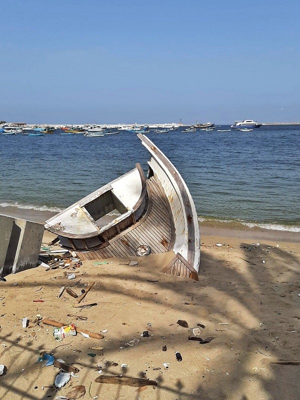 beach boat remnants