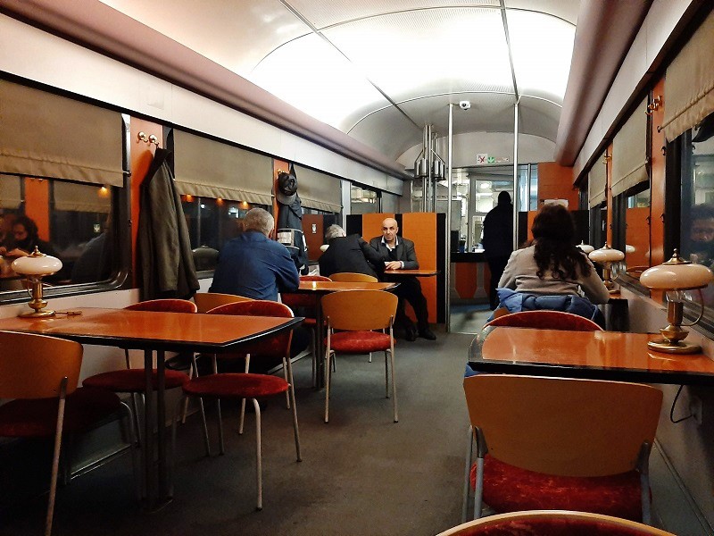 dining car bulgaria sofia plovdiv burgas train