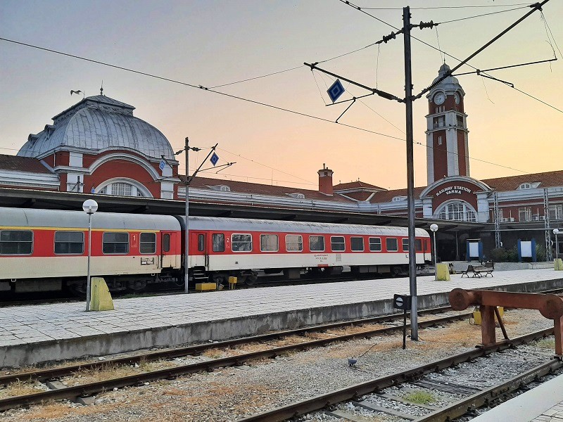 varna railway station train travel bulgaria