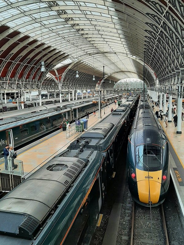 gwr trains london paddington station