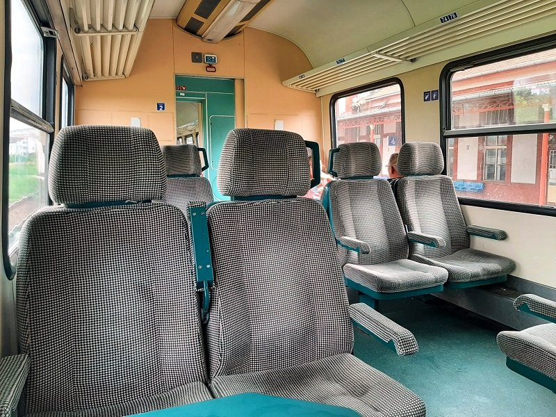 second class seats cfr train