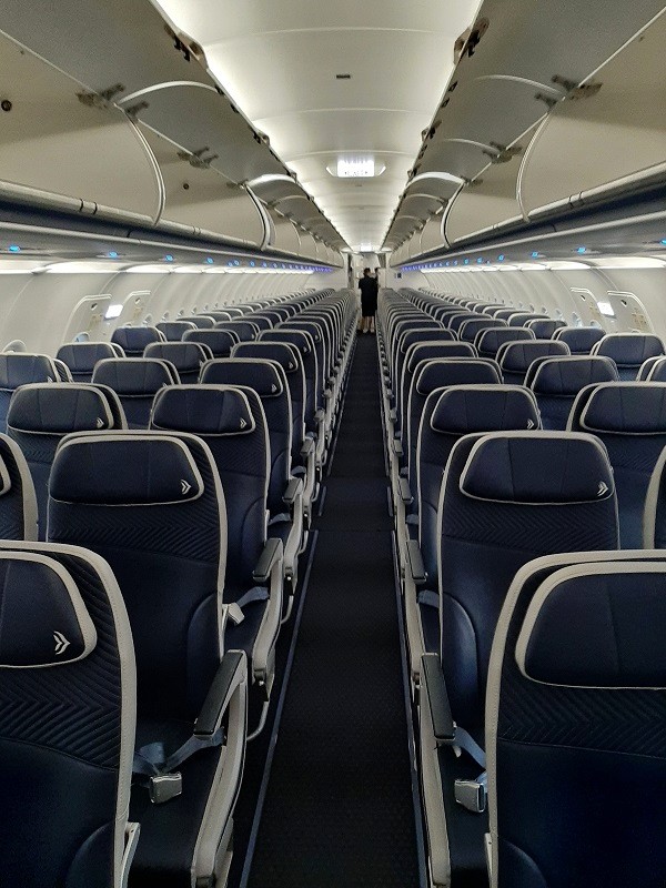 aegean airlines airbus a320neo cabin flight athens