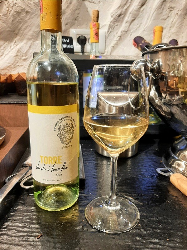 albanian white wine