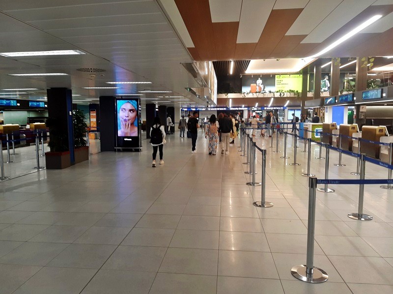 milan linate airport check-in area