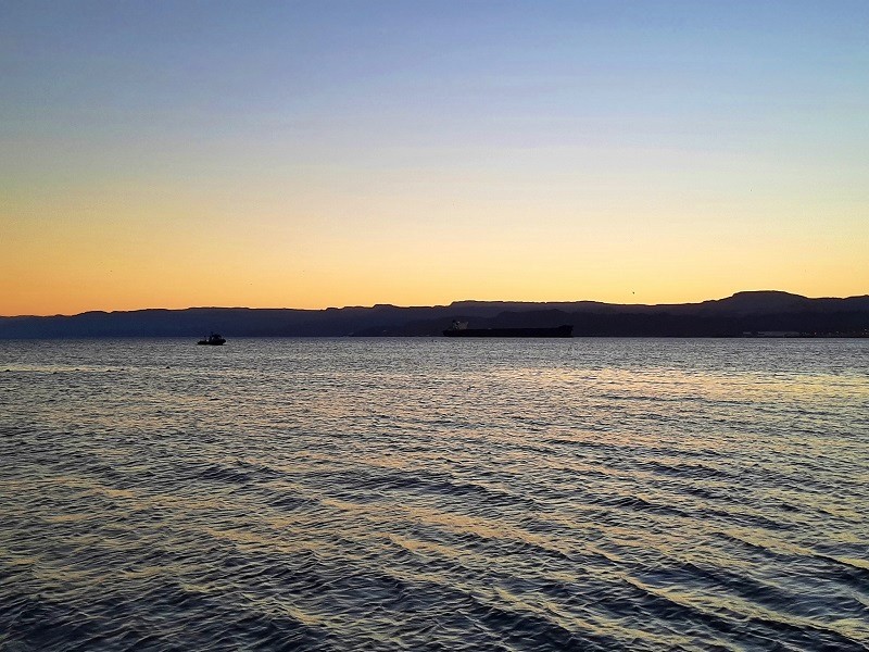 gulf of aqaba twilight colours sky