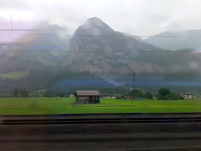 gotthard massif lucerne locarno train